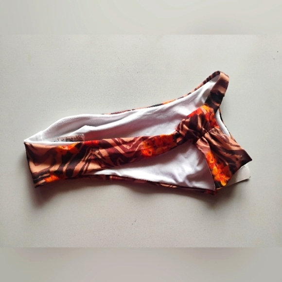 ASOS DESIGN mix and match one shoulder bikini top in zebra tropical print. - Picture 7 of 12